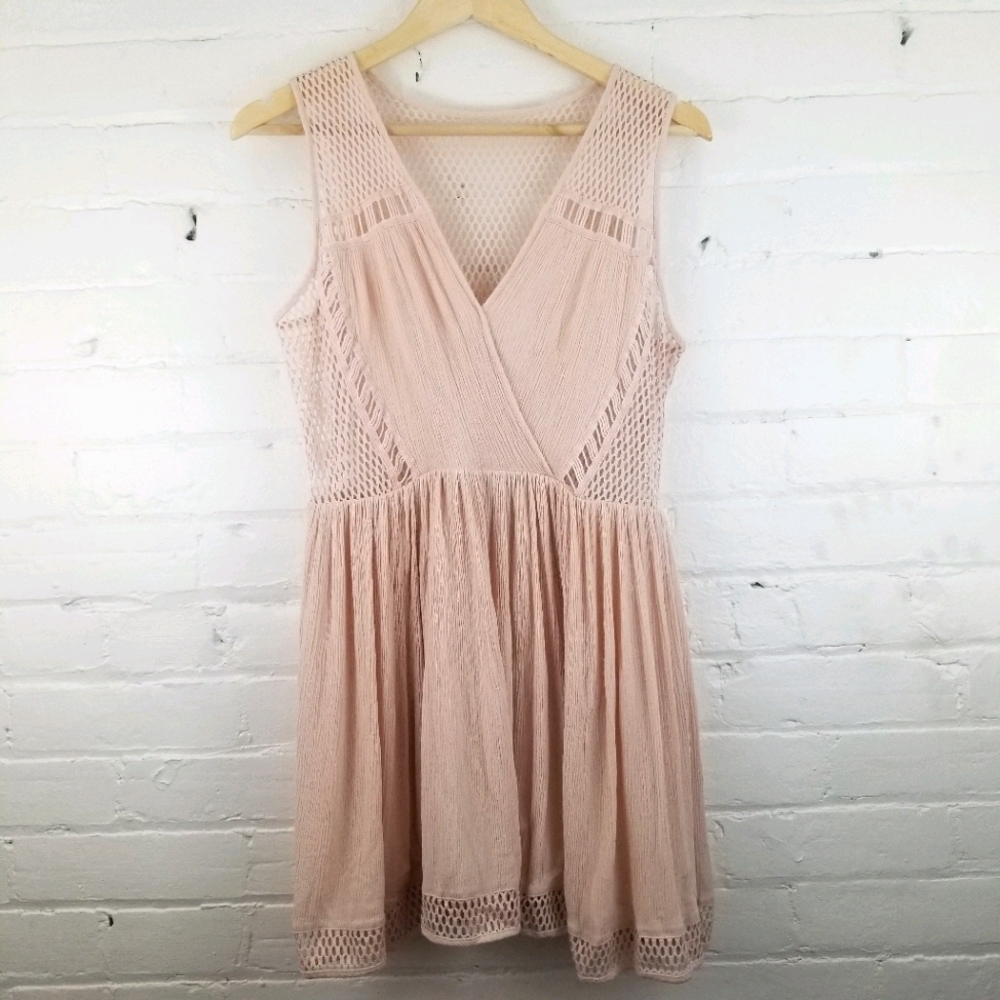 Heartloom  Idola Mini Dress Size Medium